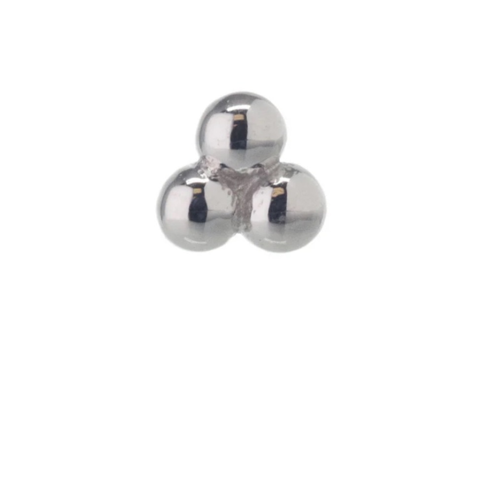 White gold tri bead cluster nose stud